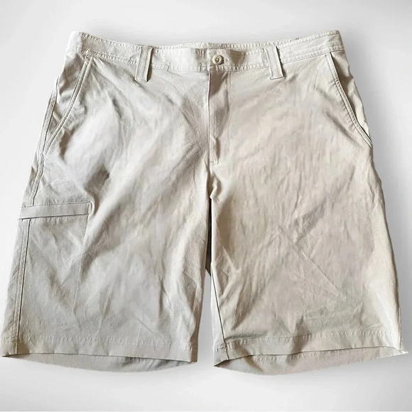 COLUMBIA Men’s Khaki Regular Fit Golf Shorts Size 38‎ | EUC - Picture 1 of 6